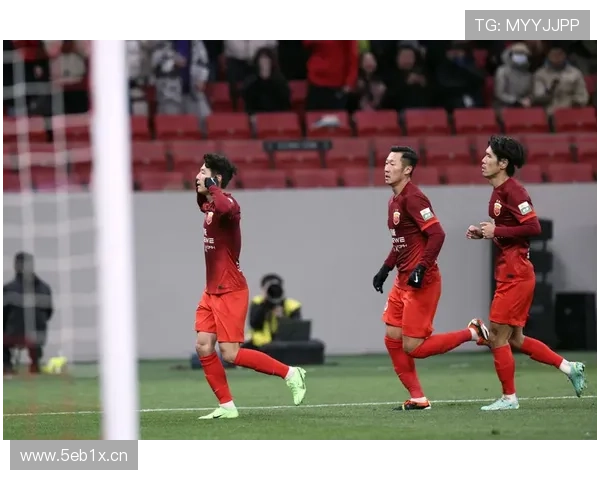 [国际足球]吉拉西短传送助攻 米洛重炮折射入门.